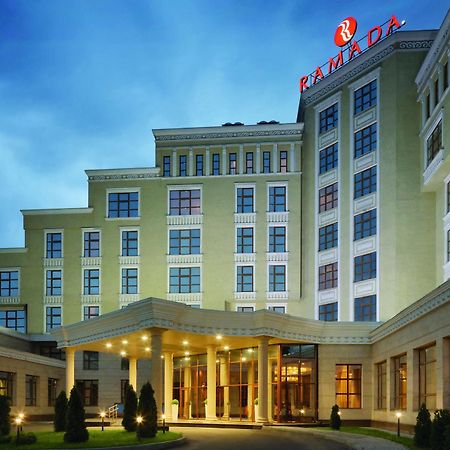 Ramada By Wyndham Almaty Hotell Eksteriør bilde