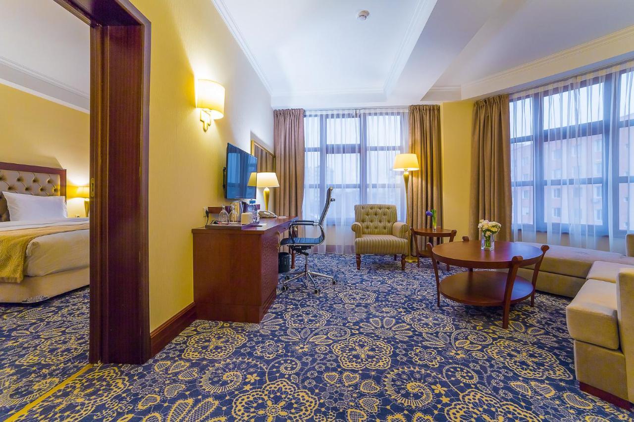 Ramada By Wyndham Almaty Hotell Eksteriør bilde