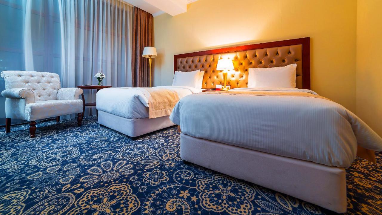 Ramada By Wyndham Almaty Hotell Eksteriør bilde